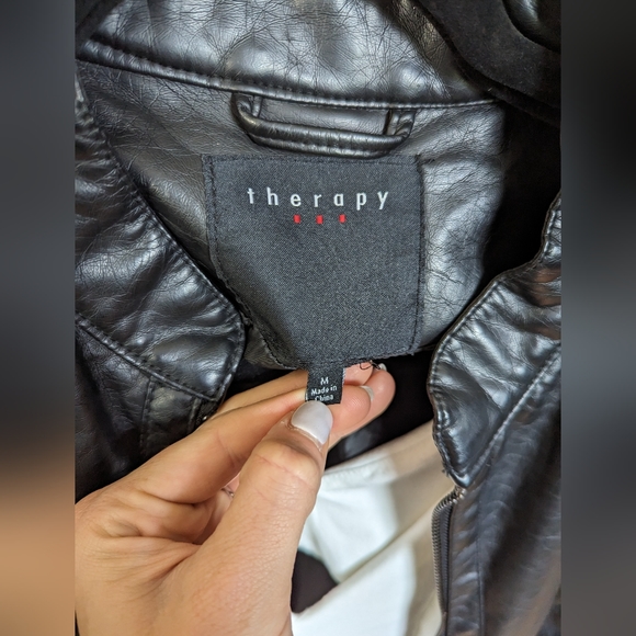 Faux Leather Jacket Size M Cropped - Picture 2 of 5